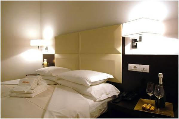 Hotel Geier Torbole Sul Garda Esterno foto